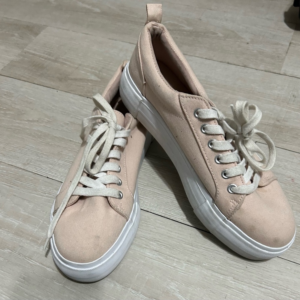 H&M PINK & WHITE PLATFORM SHOES